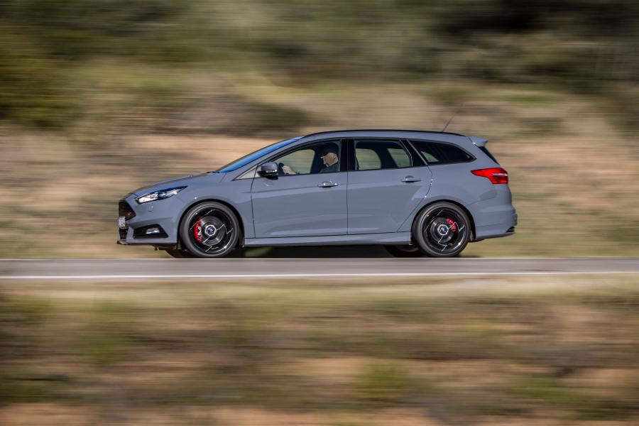  Ford Focus ST Turnier 2014 года  (фото 8 из 18)